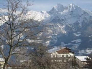 Hirondelle Hotel Aosta Esterno foto