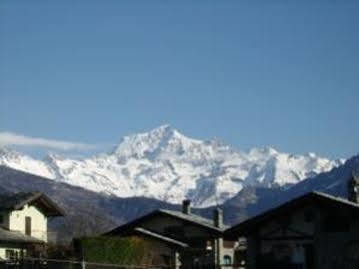Hirondelle Hotel Aosta Esterno foto
